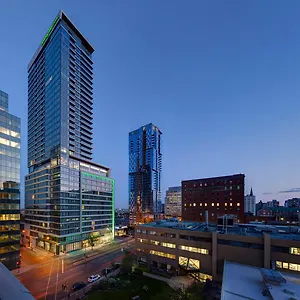**** Hotel Hotel&suites - Centre-ville Ouest, An Ihg Canada